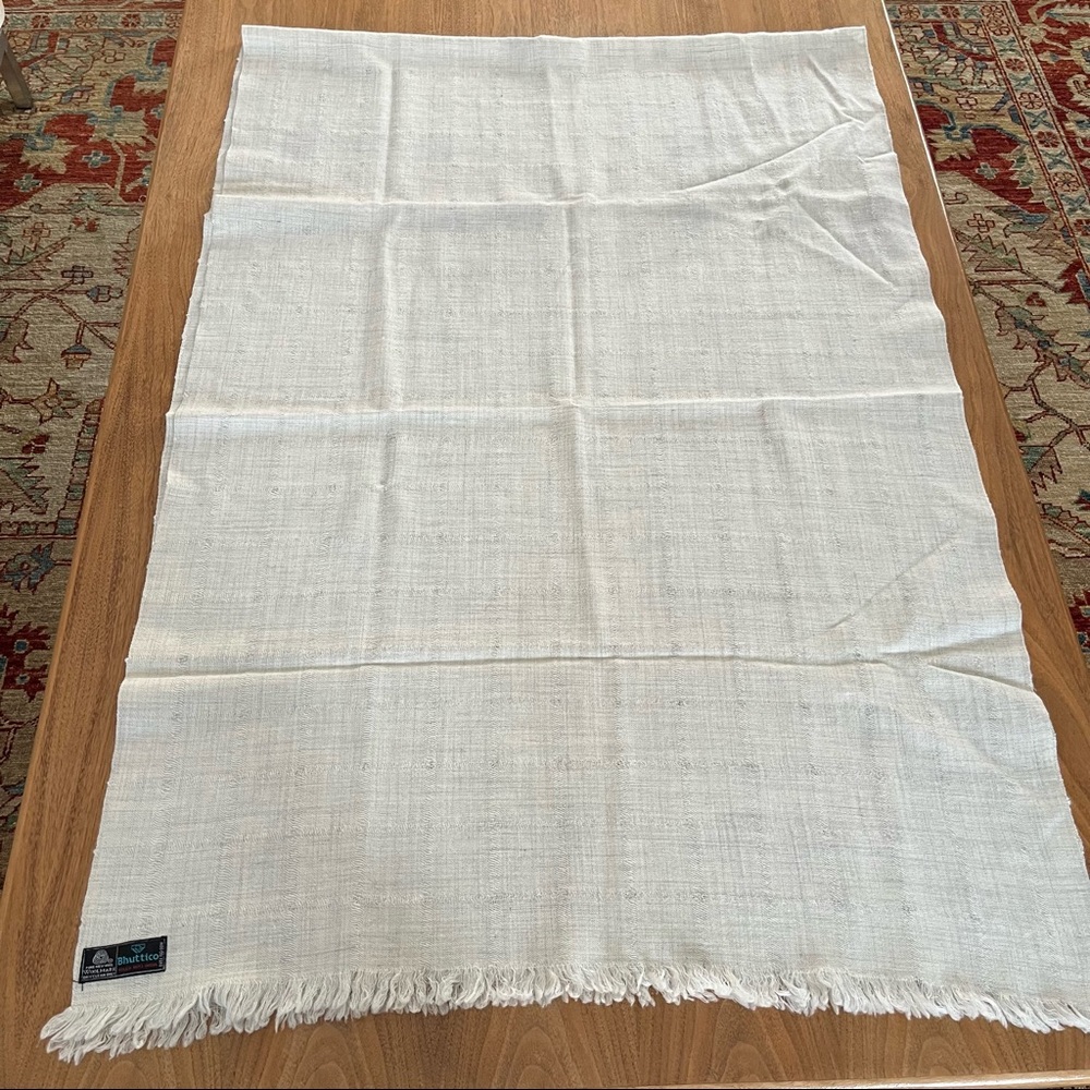 New Bhuttico wool shawl